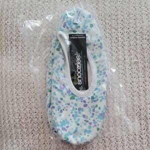Snoozies Skinnies White Purple and Blue Lightweight Slippers Women's Medium 7-8